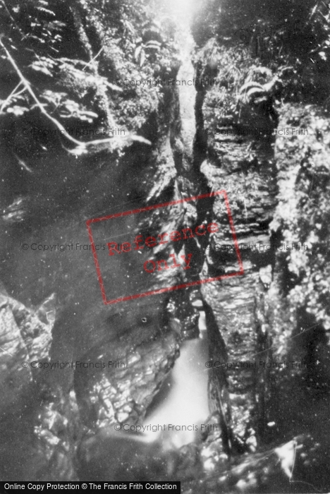 Photo of Devil's Bridge, The Punch Bowl c.1935