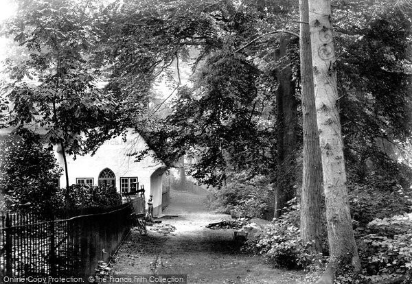 Photo of Devizes, Drews Pond 1899