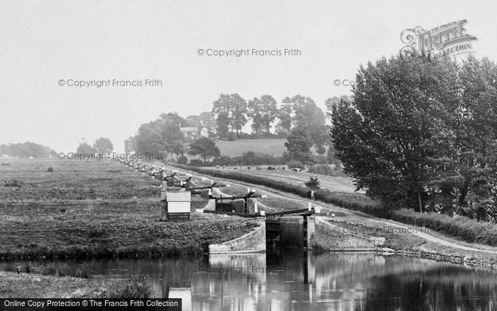 Photo of Devizes, The Caen Hill Flight 1898