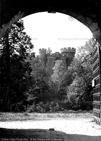 Photo of Devizes, The Castle c.1955