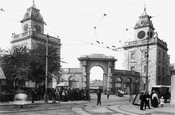 Royal Naval Dockyard Gate 1907, Devonport