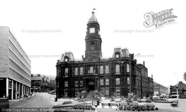 Photo of Dewsbury, Town Hall c.1960
