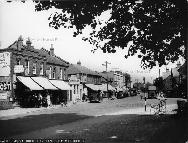 Photo of Didcot, The Broadway c.1955