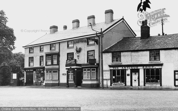 Photo of Didsbury, Ye Olde Cock Hotel c.1955