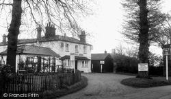 Cowper Arms c.1960, Digswell