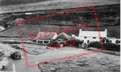 Pwllgwaelod Bay c.1960, Dinas Cross