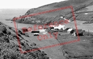 Pwllgwaelod c.1960, Dinas Cross