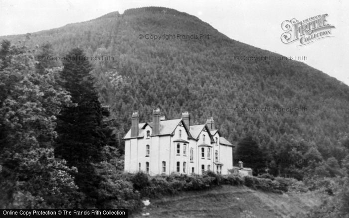Photo of Dinas Mawddwy, Buckley Arms Hotel c.1955
