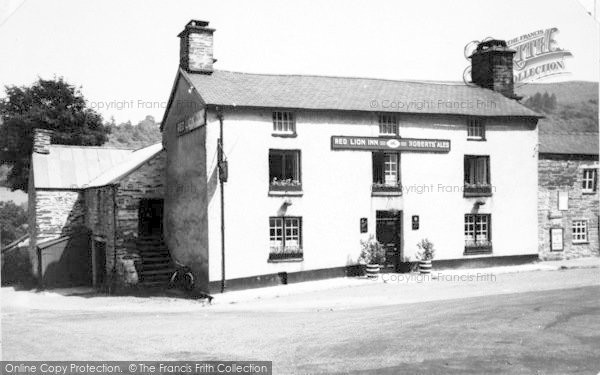 Photo of Dinas Mawddwy, The Red Lion Inn c.1960
