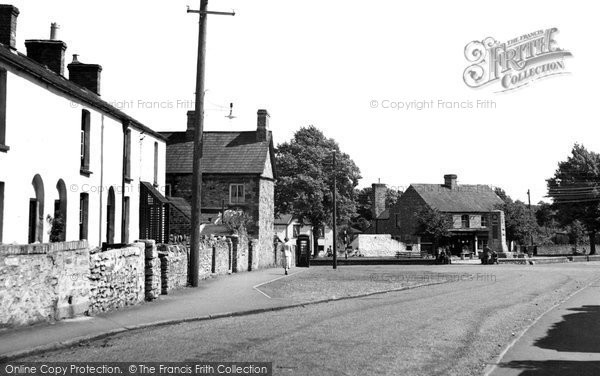Photo of Dinas Powis, Highwalls Road c.1960