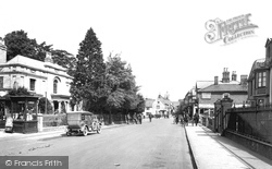 Mere Street 1925, Diss