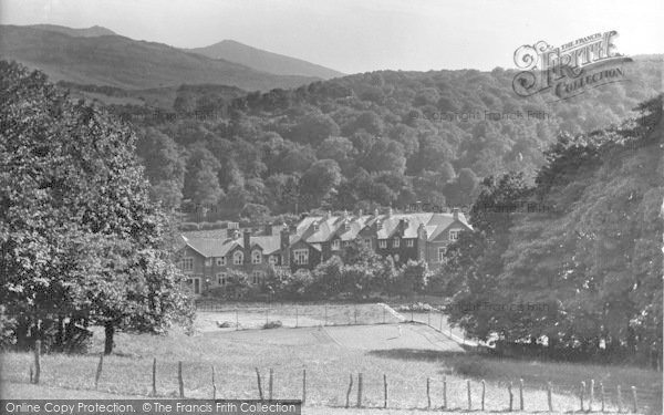 Photo of Dolgellau, Dr William's School 1936