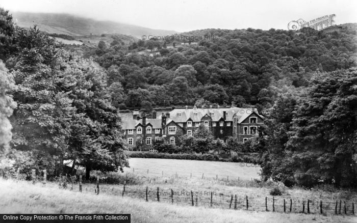 Photo of Dolgellau, Dr William's School For Girls 1931