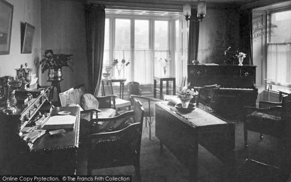 Photo of Dolgellau, Ladies Lounge, Royal Ship Hotel c.1936