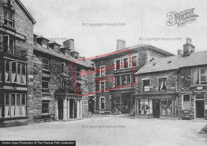 Photo of Dolgellau, Queen's Square c.1900
