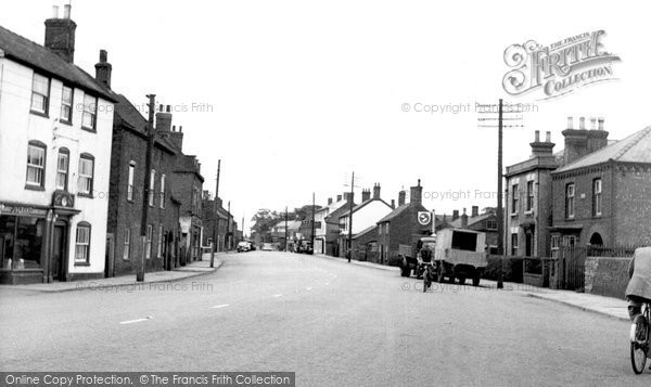 Photo of Donington, High Street c.1955