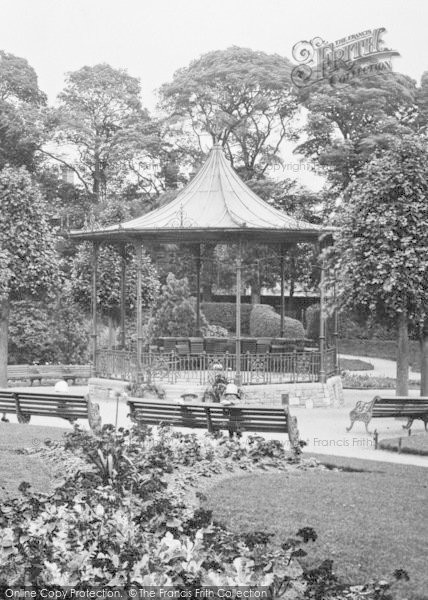 Photo of Dorchester, Borough Gardens, Bandstand 1922
