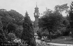 Borough Gardens, Clock Tower 1922, Dorchester