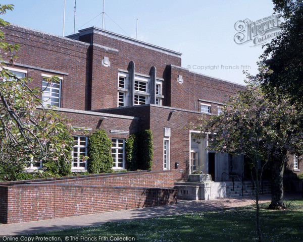 Photo of Dorchester, County Hall 2004