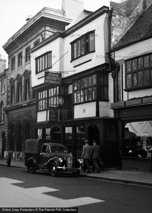 Photo of Dorchester, Judge Jeffreys Lodging 1952