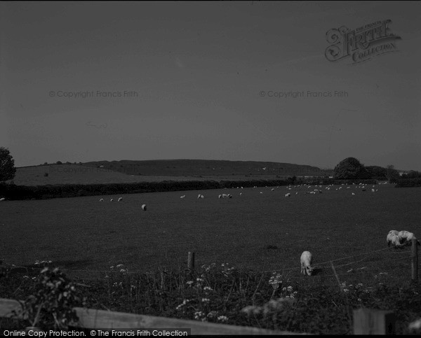 Photo of Dorchester, Maiden Castle 2004