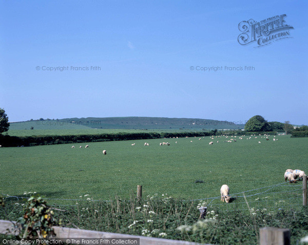 Photo of Dorchester, Maiden Castle 2004