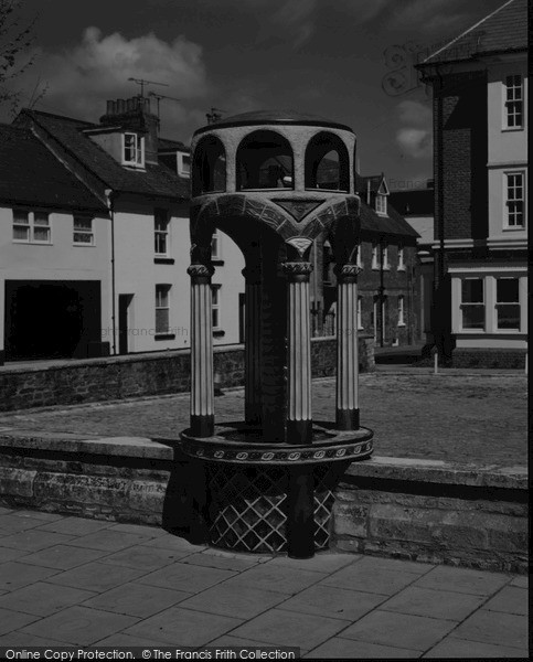 Photo of Dorchester, New Fountain In Princes Street 2004