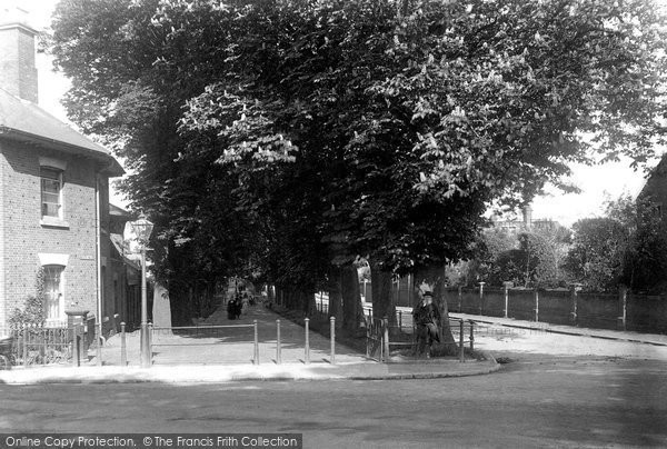 Photo of Dorchester, South Walks 1898