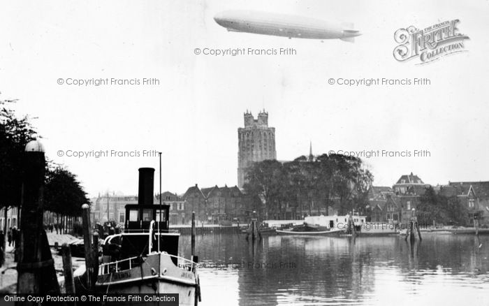 Photo of Dordrecht, A Zeppelin c.1930
