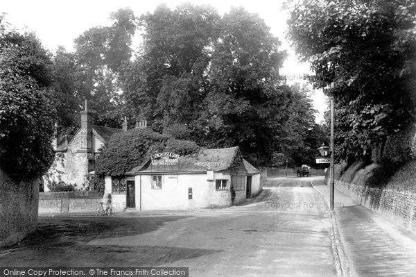 Photo of Dorking, Old Reigate Road 1906