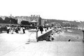 Promenade 1893, Douglas
