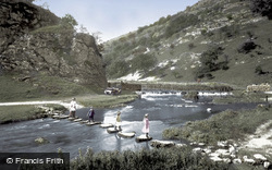 Stepping Stones 1914, Dovedale