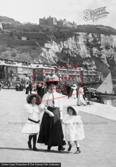Photo of Dover, Promenading 1908
