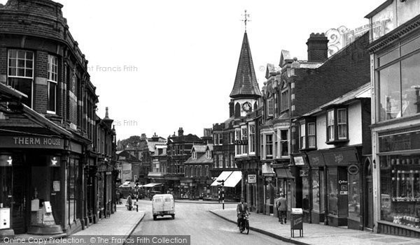 Photo of Dovercourt, High Street c.1950