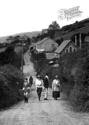 A Walk Through The Village 1919, Downderry