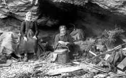 Beachcombers 1901, Downderry