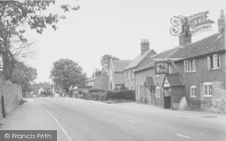 The Red Lion c.1955, Drayton