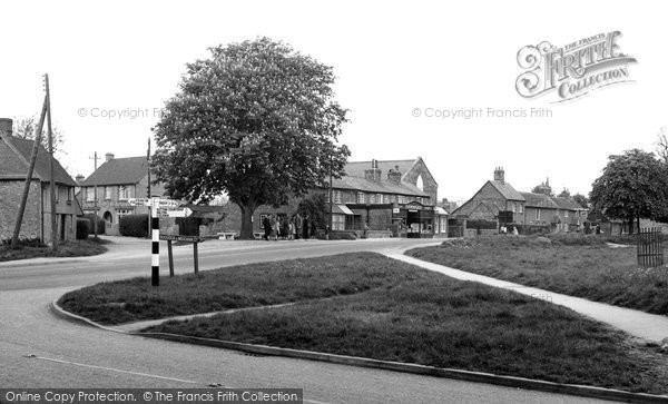 Photo of Drayton, The Village c.1955