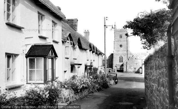 Photo of Drewsteignton, The Village c.1950