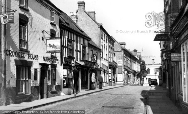Photo of Droitwich Spa, High Street, The Crooked House c.1960