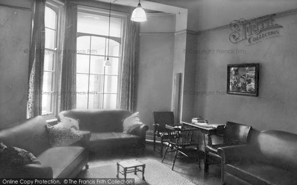 Photo of Droitwich Spa, Highfield Hospital, The Smoke Room c.1960