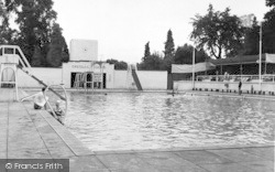Lido Bathing Pool c.1955, Droitwich Spa