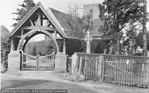 Photo of Droitwich Spa, St Peter's Church c.1950