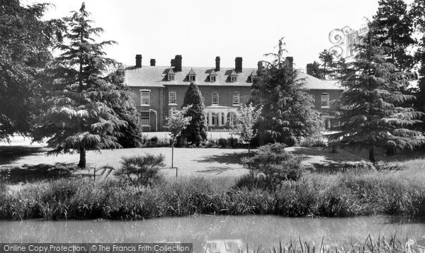 Photo of Droitwich Spa, The Heriotts c.1960
