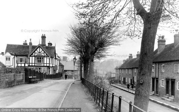 Photo of Droitwich Spa, the Holloway, St Peter's Walk c1950