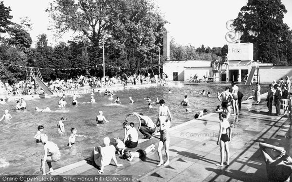 Photo of Droitwich Spa, The Lido c.1960 - Francis Frith