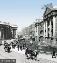 Trinity College And Bank Of Ireland 1897, Dublin