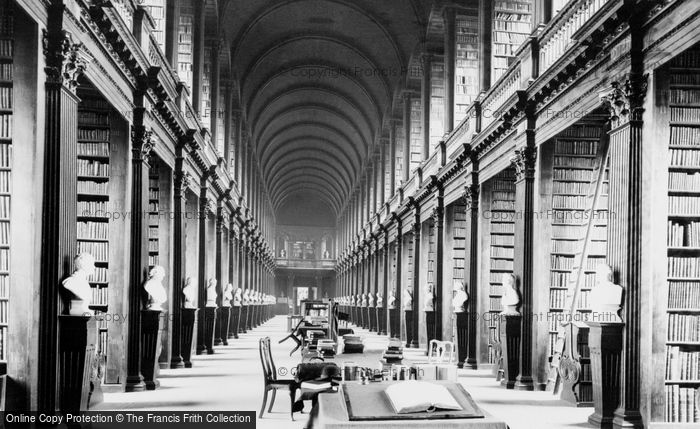 Photo of Dublin, Trinity College Library 1897