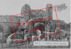 Castle Gateway c.1950, Dudley