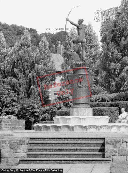 Photo of Dudley, Statue, Civic Gardens c.1955